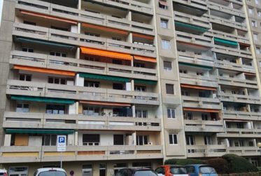 Place de parking extérieure au cœur du Grand-Lancy