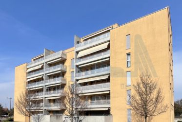 Place de parking pour un véhicule 2 roues à l'Avenue Louis-Bertrand 27