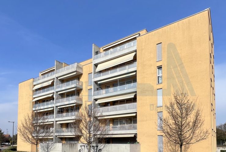 Place de parking pour un véhicule 2 roues à l'Avenue Louis-Bertrand 27